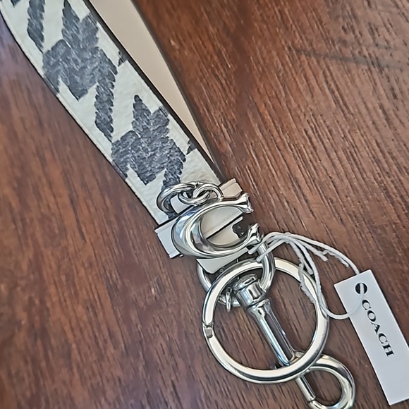COACH KEYRING - Picture 2 of 12